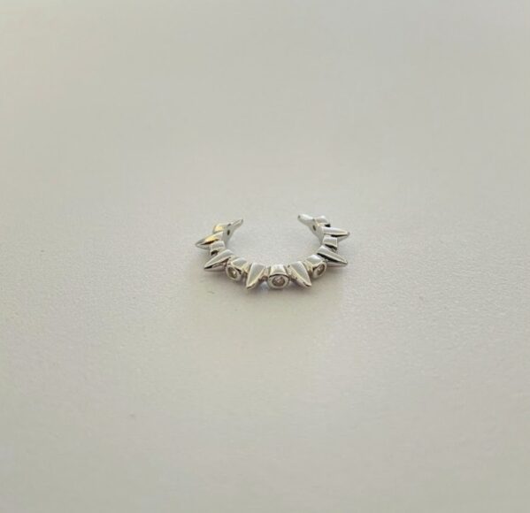Taş Zımba Detaylı Earcuff